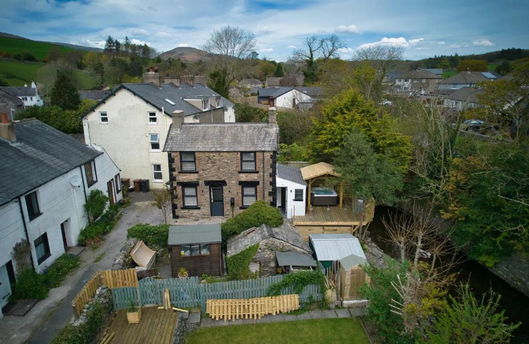 Luxurious Cottage With Hot Tub, Lake District Duddon Exterior foto